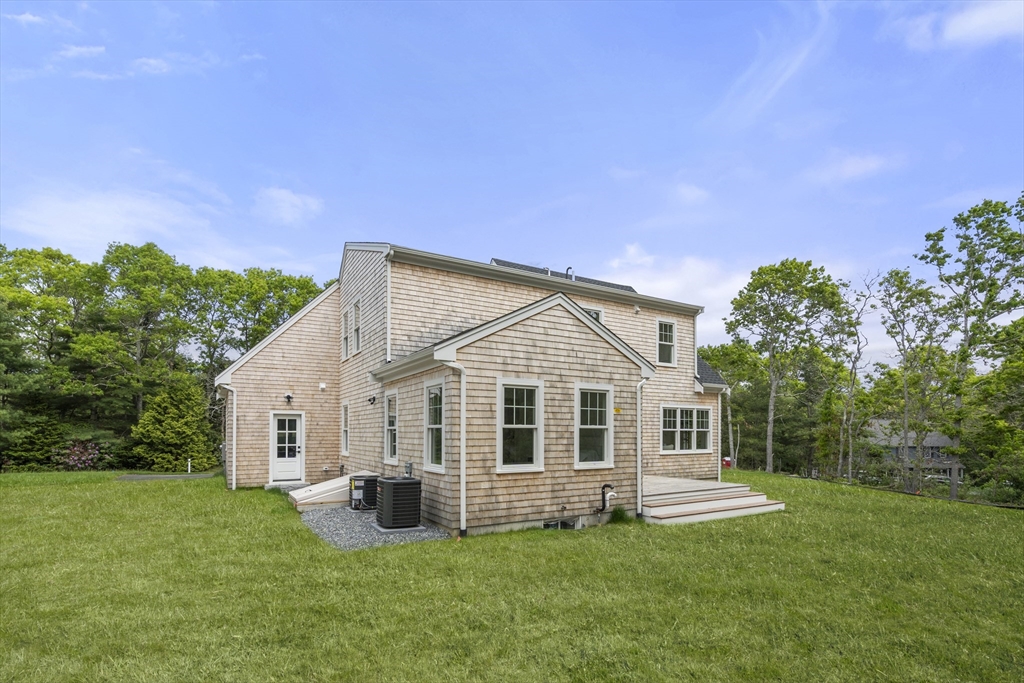 10 Laurel Ln