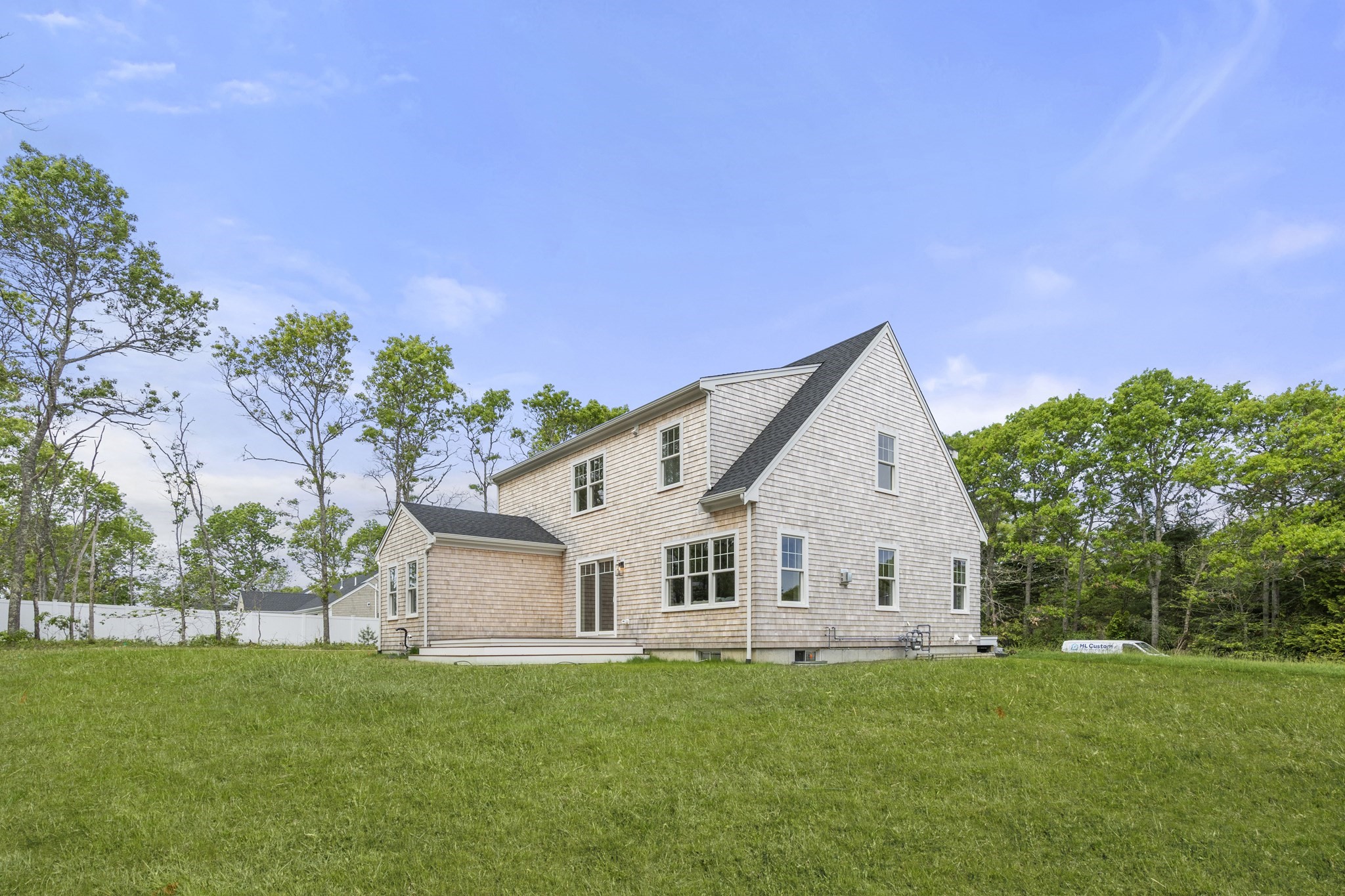 10 Laurel Ln
