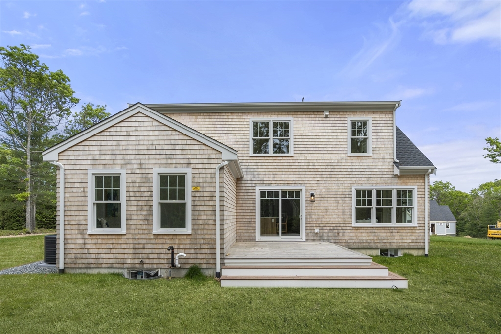 10 Laurel Ln