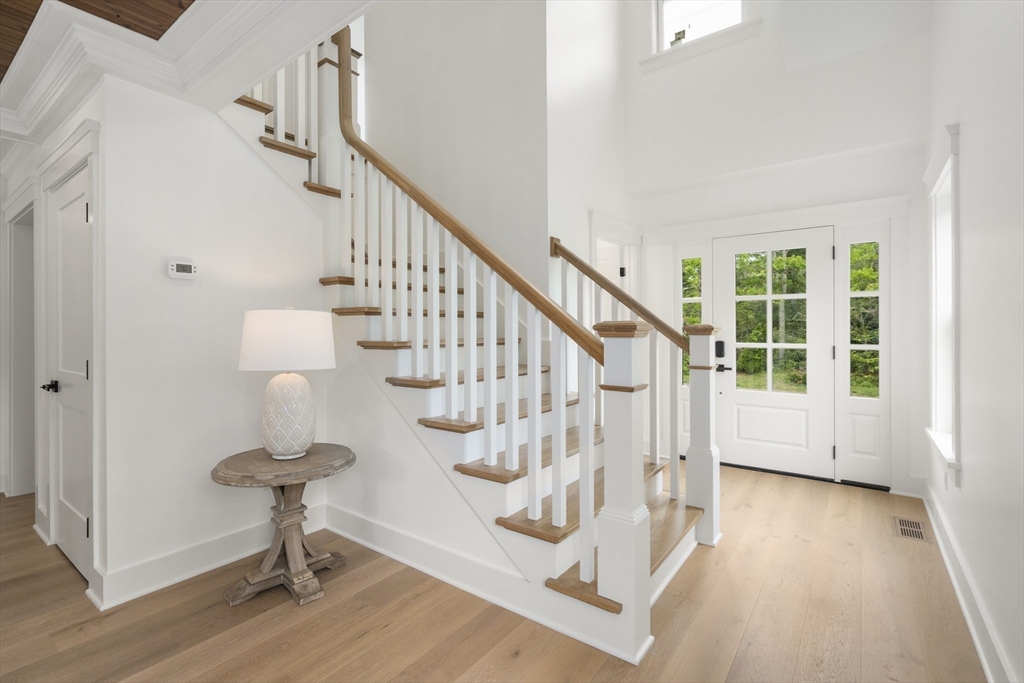 10 Laurel Ln