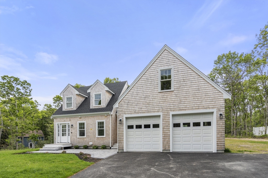 10 Laurel Ln