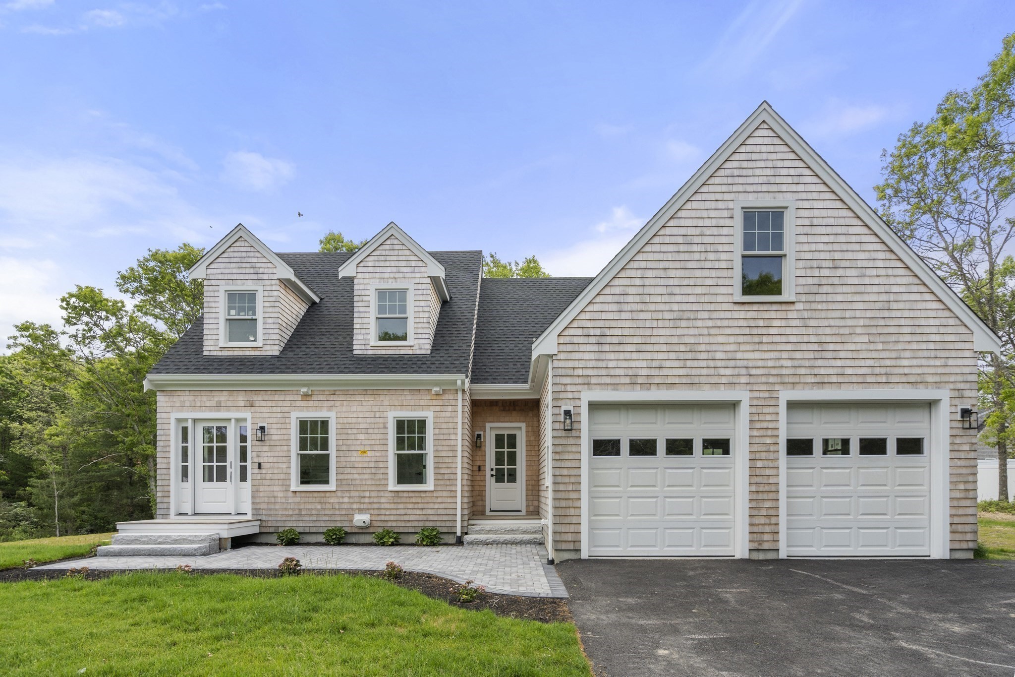 10 Laurel Ln