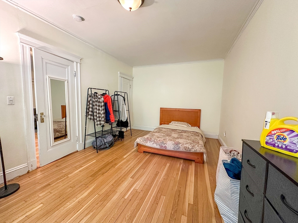 854 Massachusetts Ave # 3