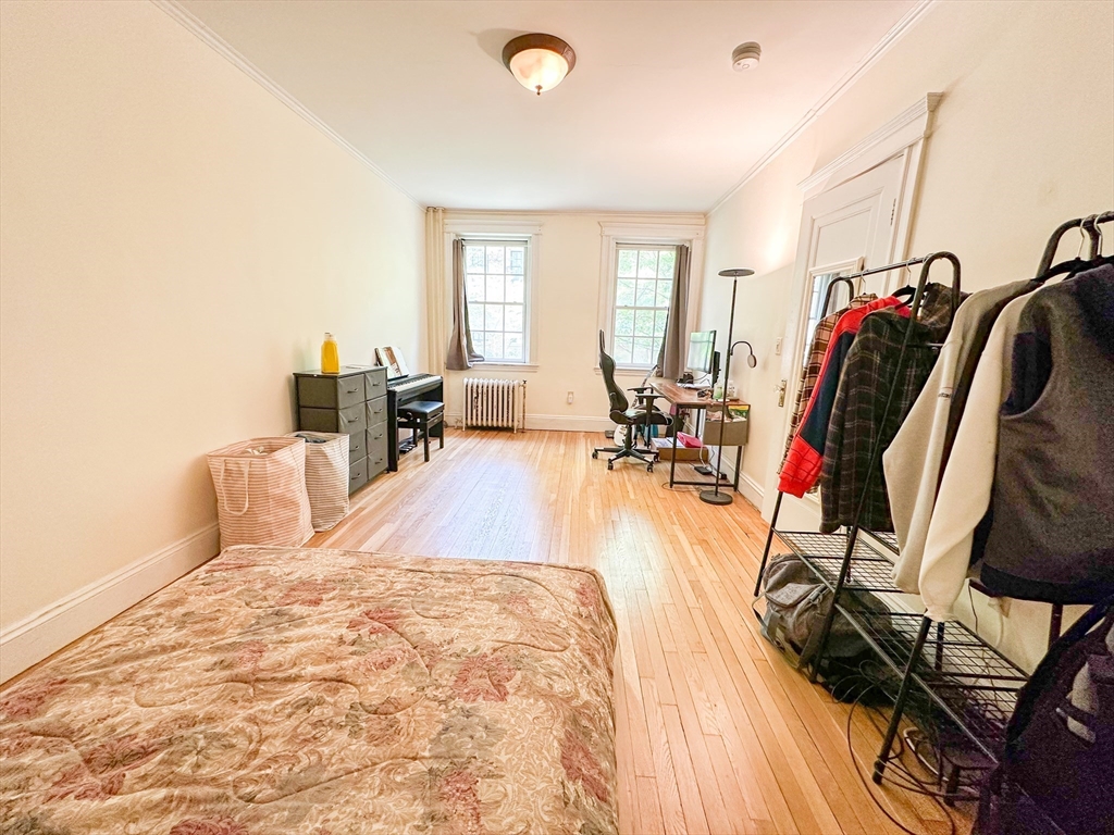 854 Massachusetts Ave # 3