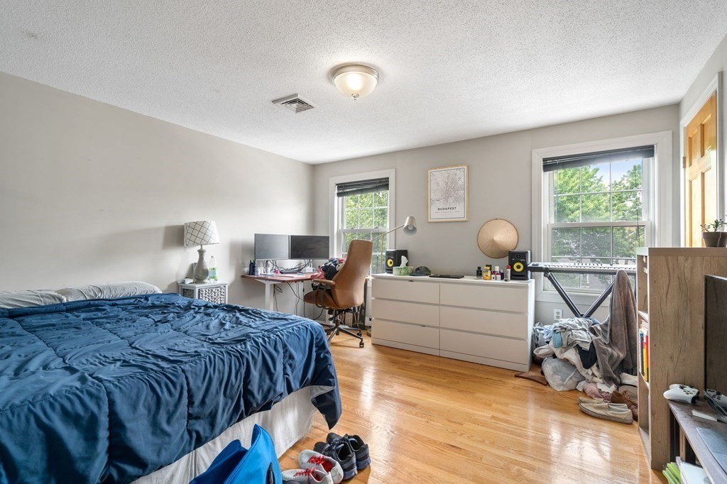 28 I St # 1