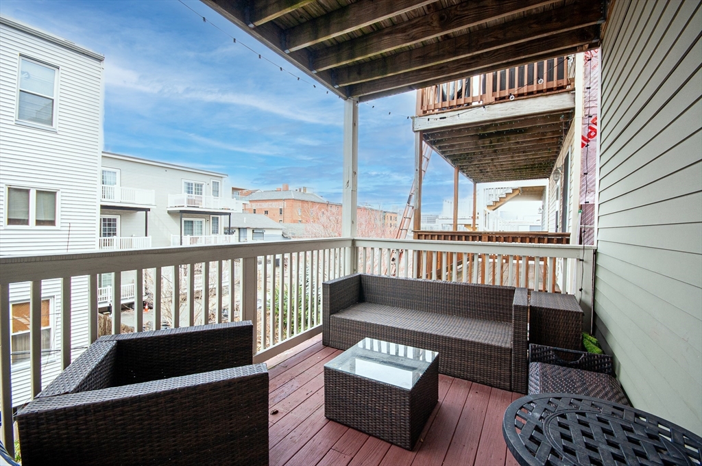 2 Burnham Pl # 2