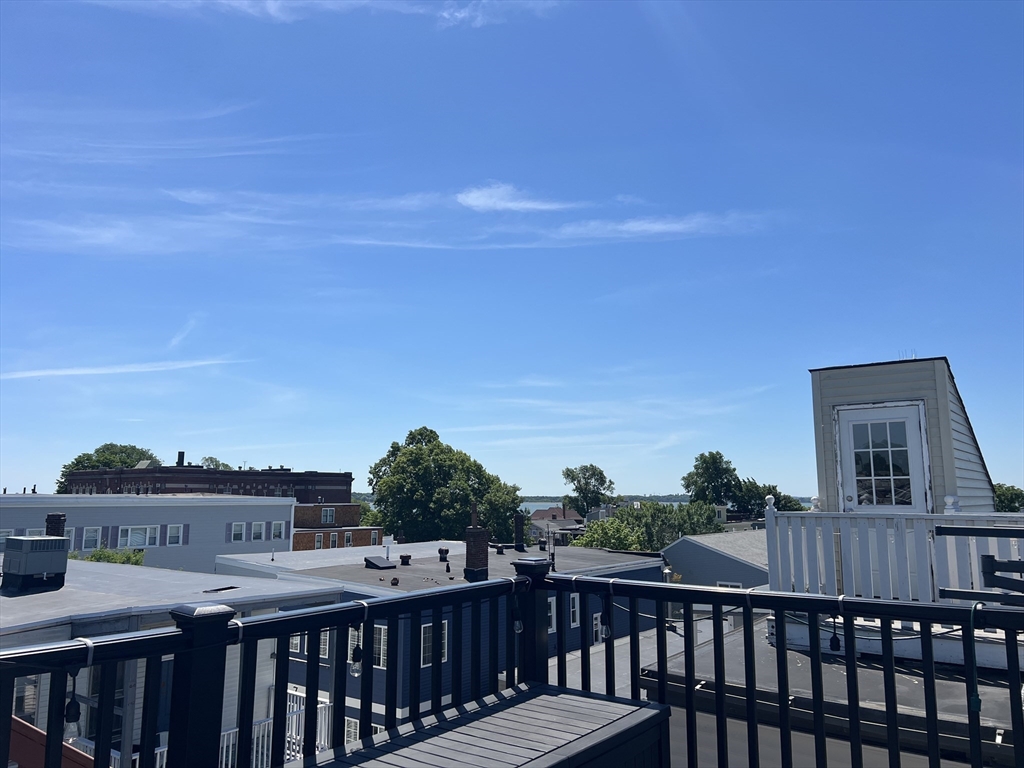 10 Peters St # 3