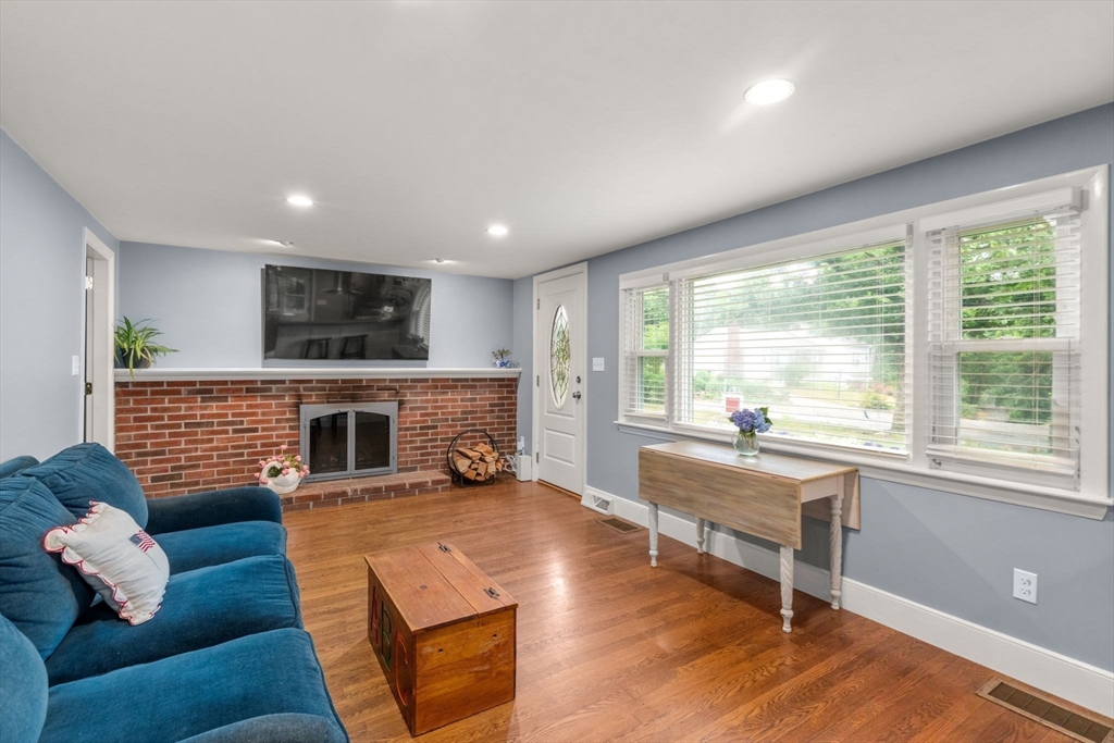 29 Silver Birch Ave
