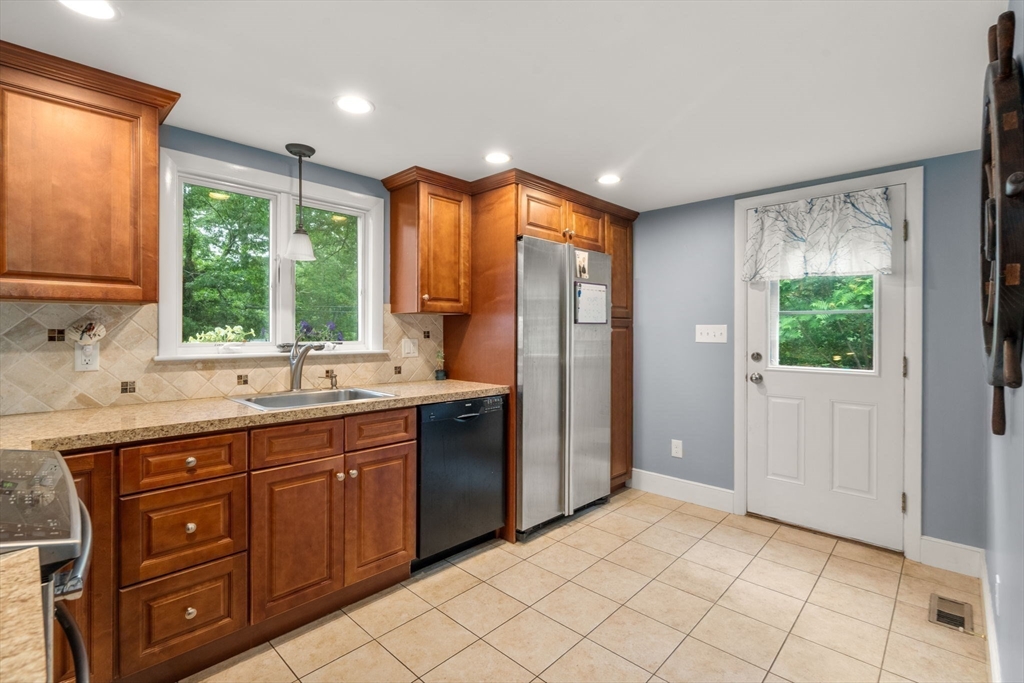 29 Silver Birch Ave