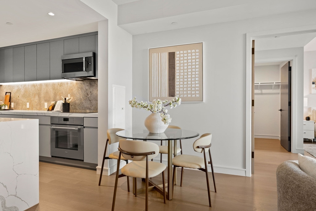 55 Lagrange St Unit: PH21C
