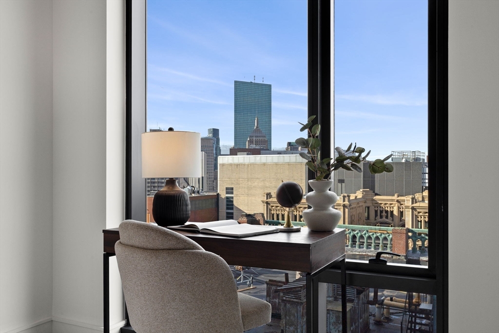55 Lagrange St Unit: PH21C