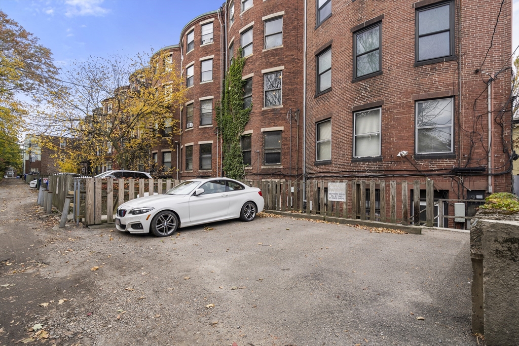 1011 Beacon St # 4