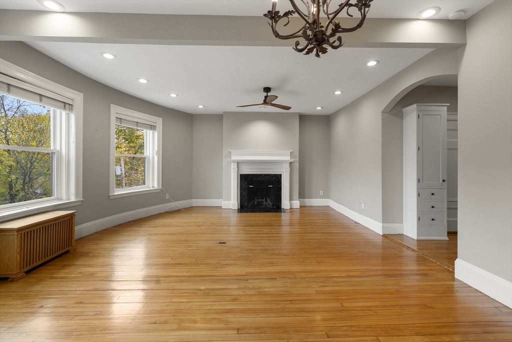 1011 Beacon St # 4