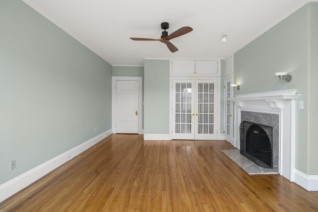 1011 Beacon St # 4