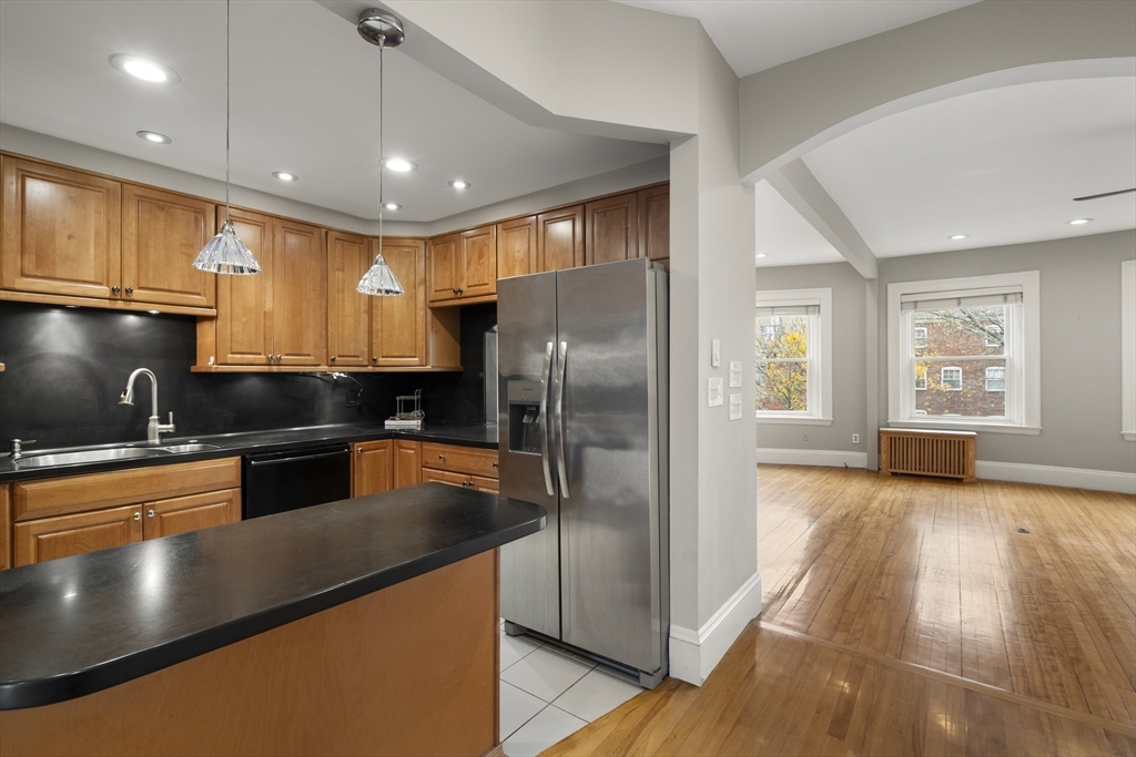 1011 Beacon St # 4