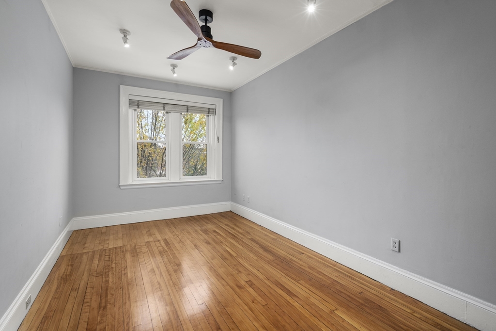 1011 Beacon St # 4