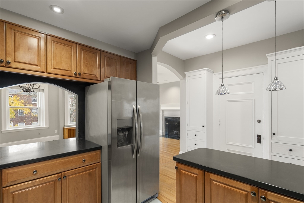 1011 Beacon St # 4