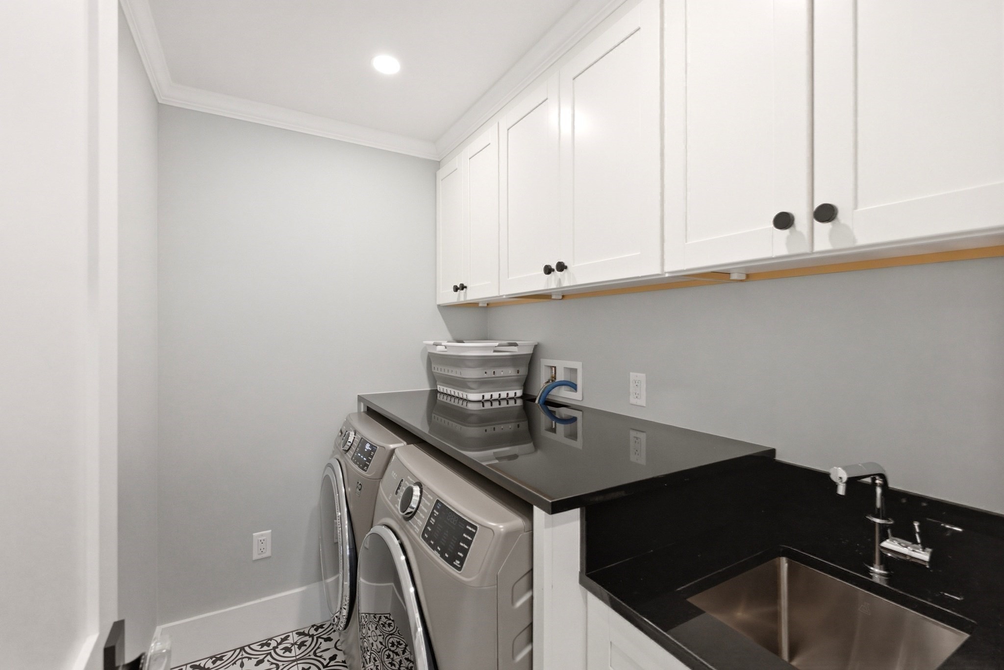 635 Santuit-Newtown Rd