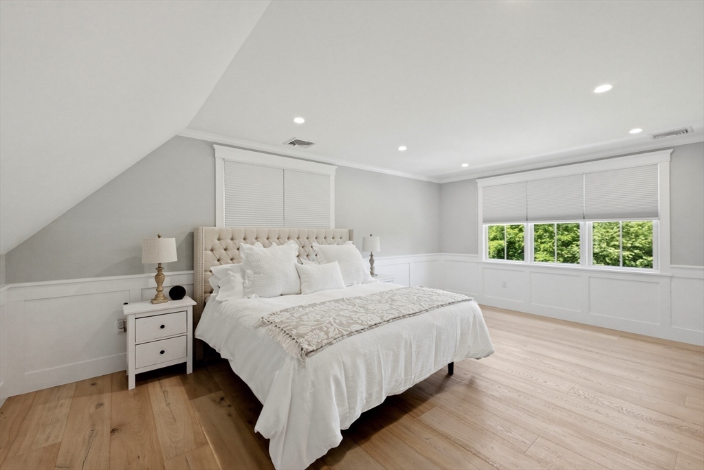 635 Santuit-Newtown Rd