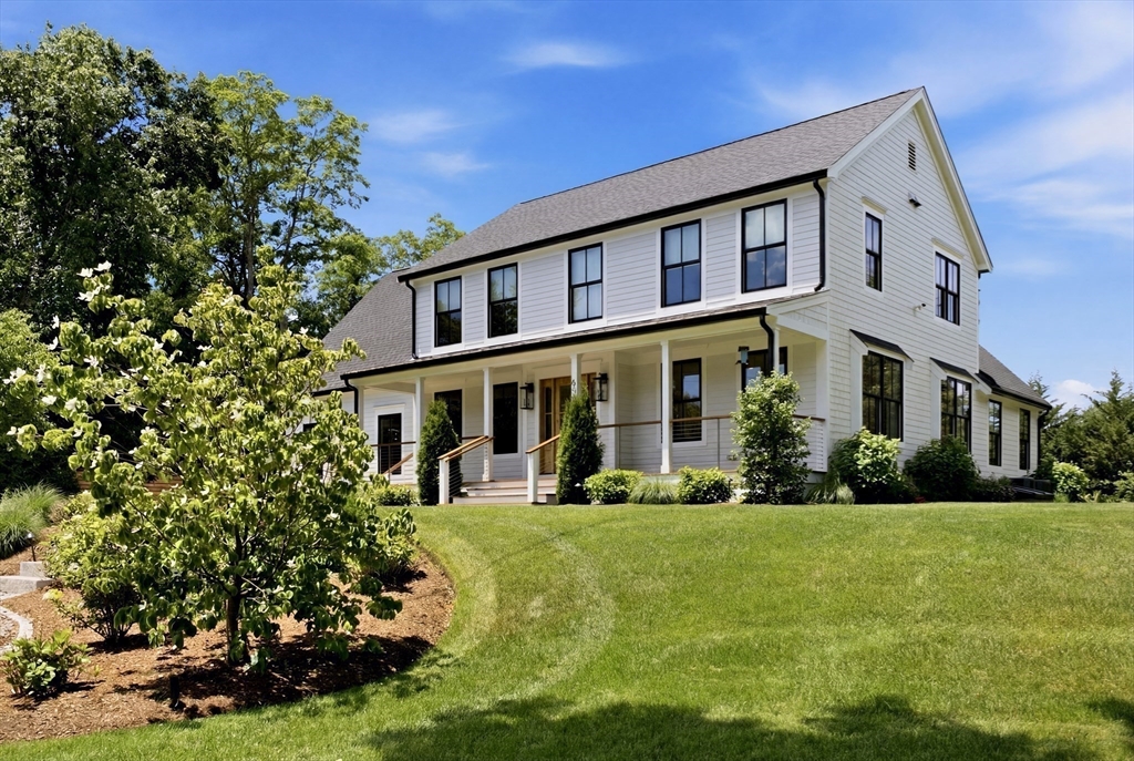 635 Santuit-Newtown Rd