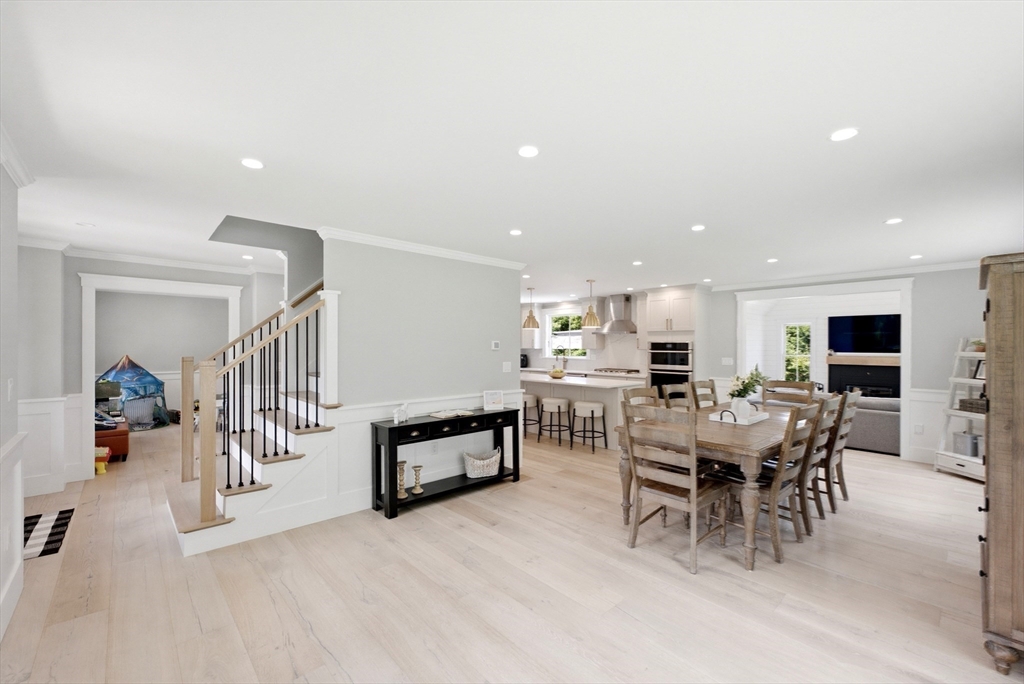 635 Santuit-Newtown Rd