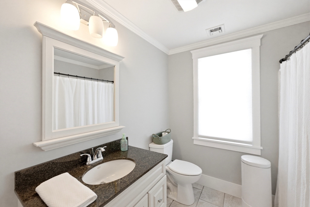635 Santuit-Newtown Rd