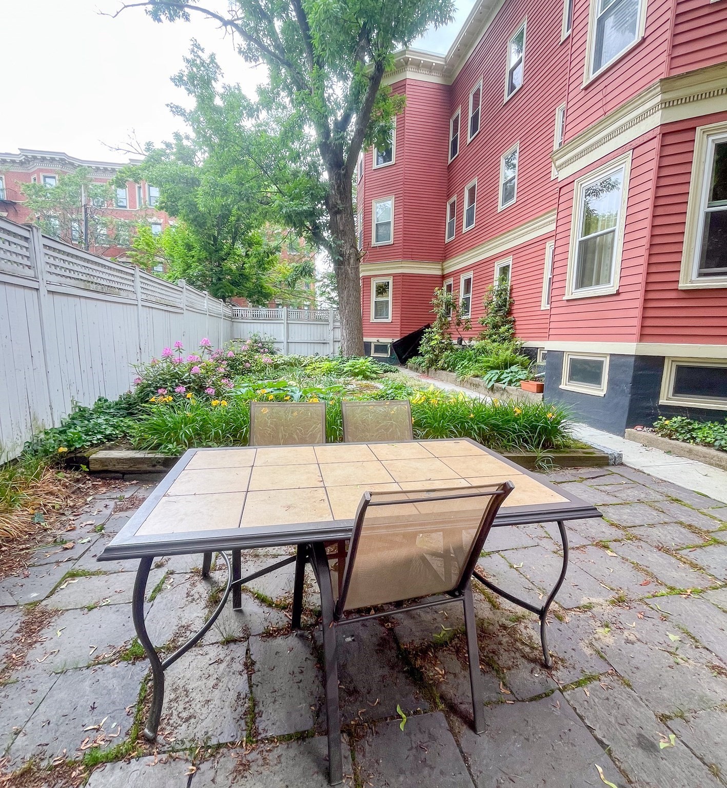 35 William St # 2
