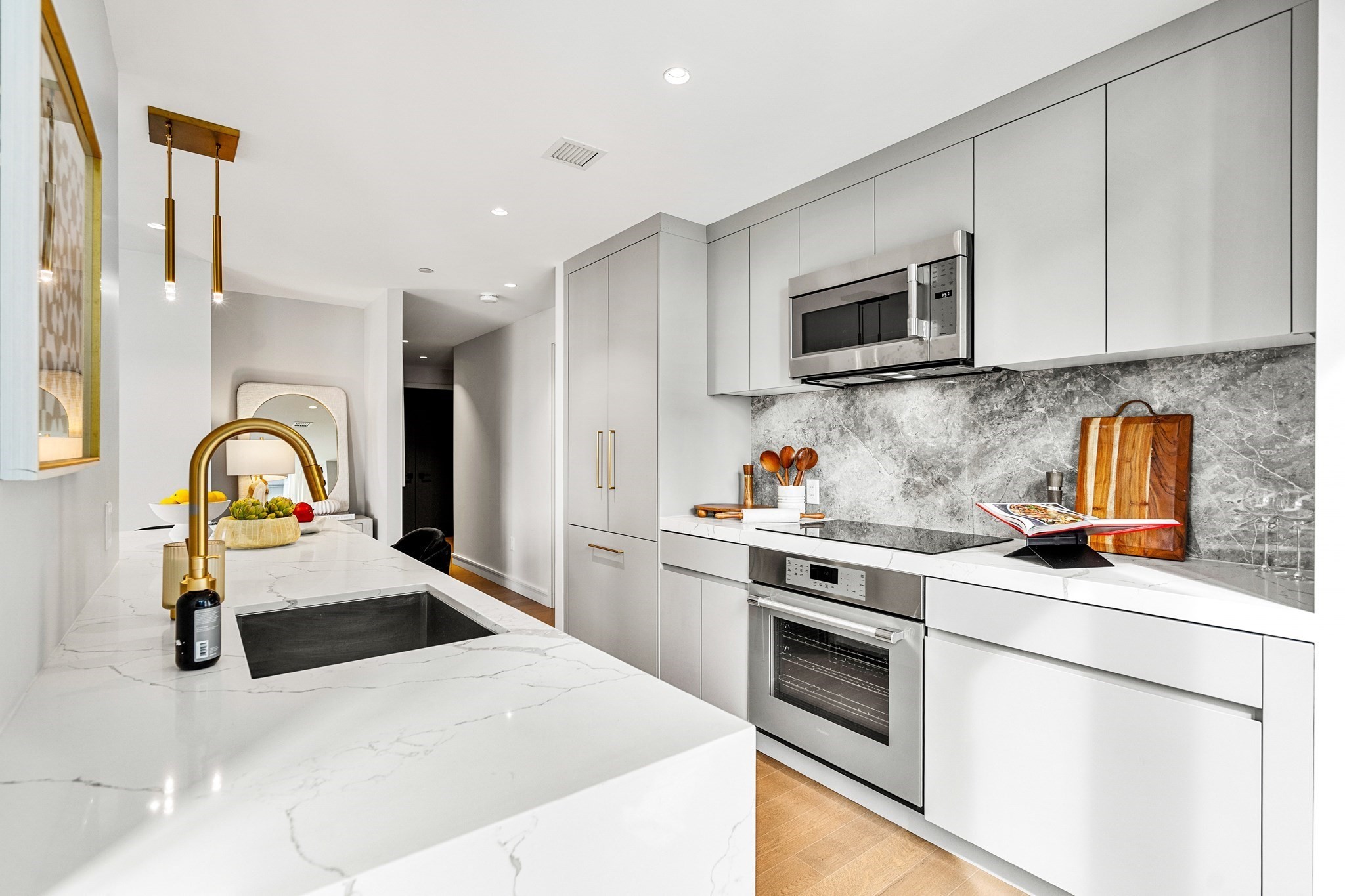 55 Lagrange St Unit: PH21B