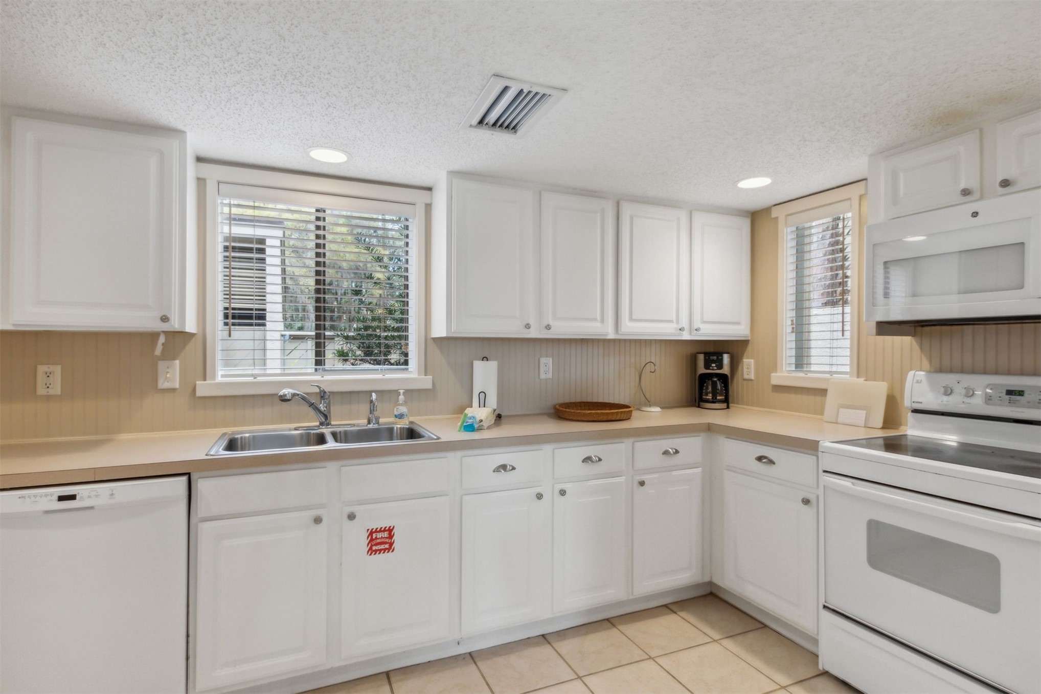 3061 SEA MARSH ROAD 3061