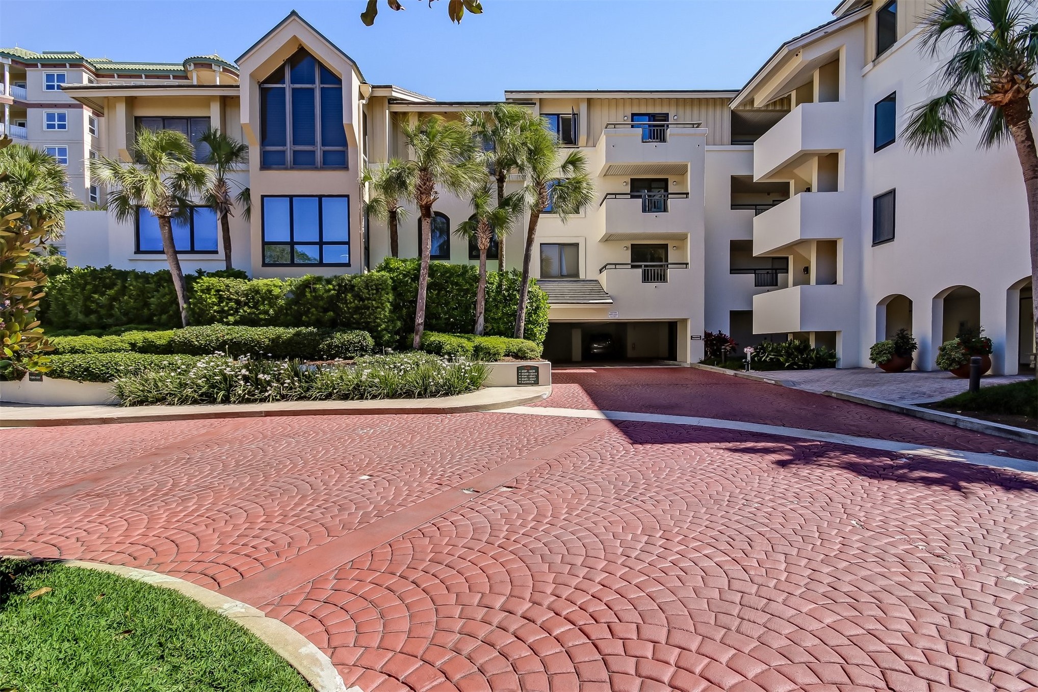 6539 SPYGLASS CIRCLE 6539