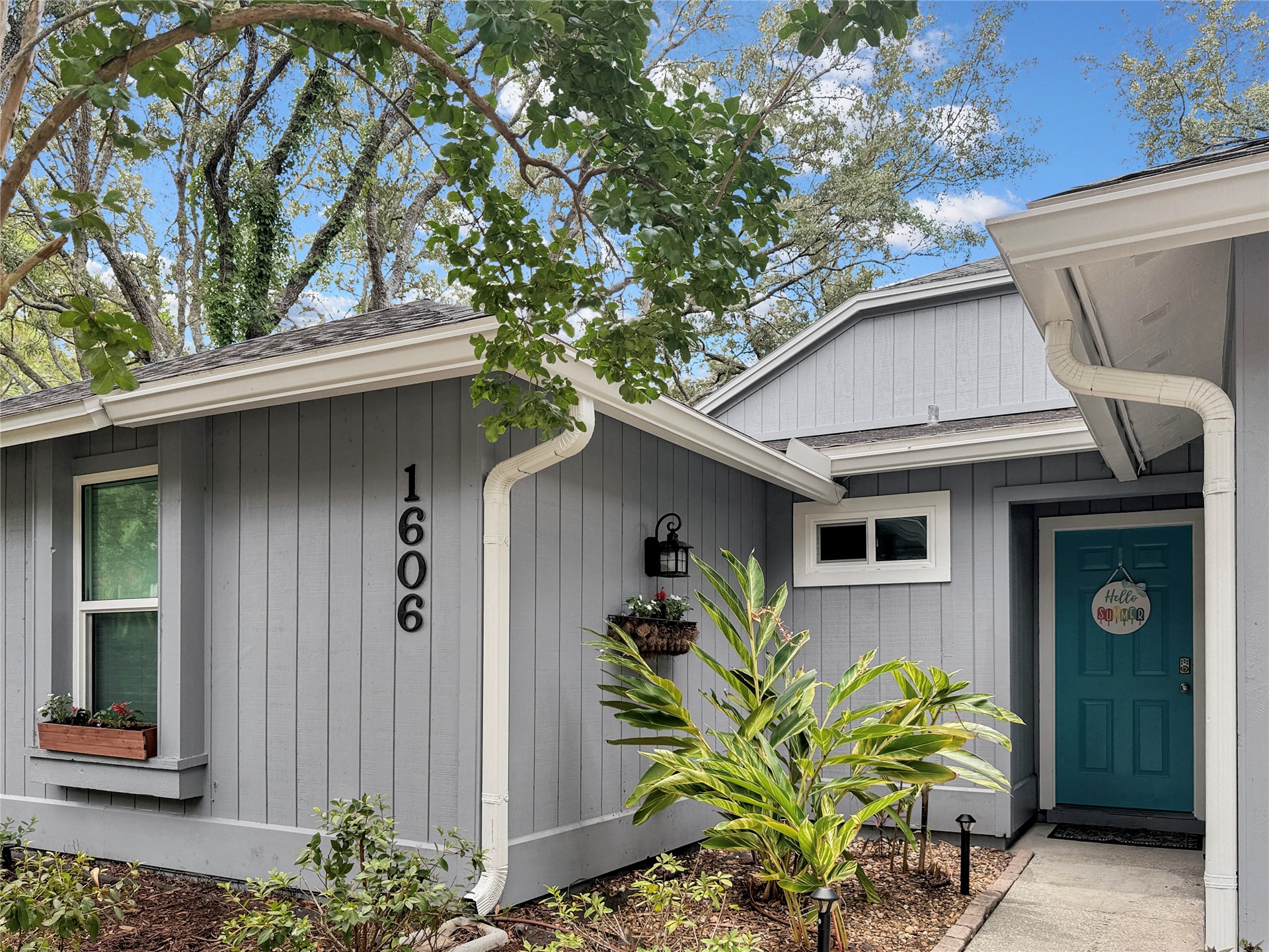 1606 COVENTRY LANE