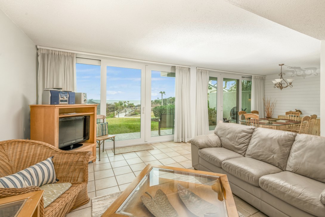 1007 CAPTAINS COURT DRIVE 1007