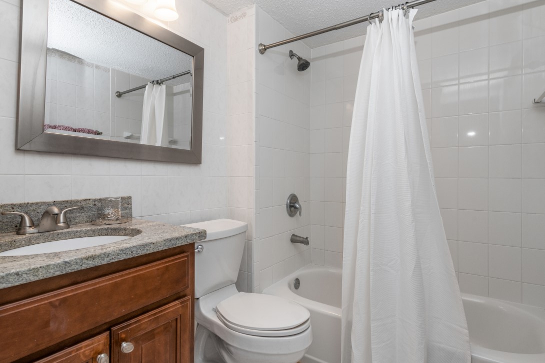 1007 CAPTAINS COURT DRIVE 1007