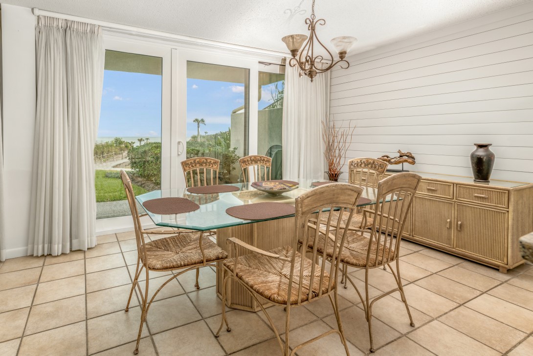 1007 CAPTAINS COURT DRIVE 1007