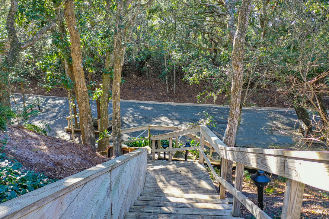 1007 CAPTAINS COURT DRIVE 1007