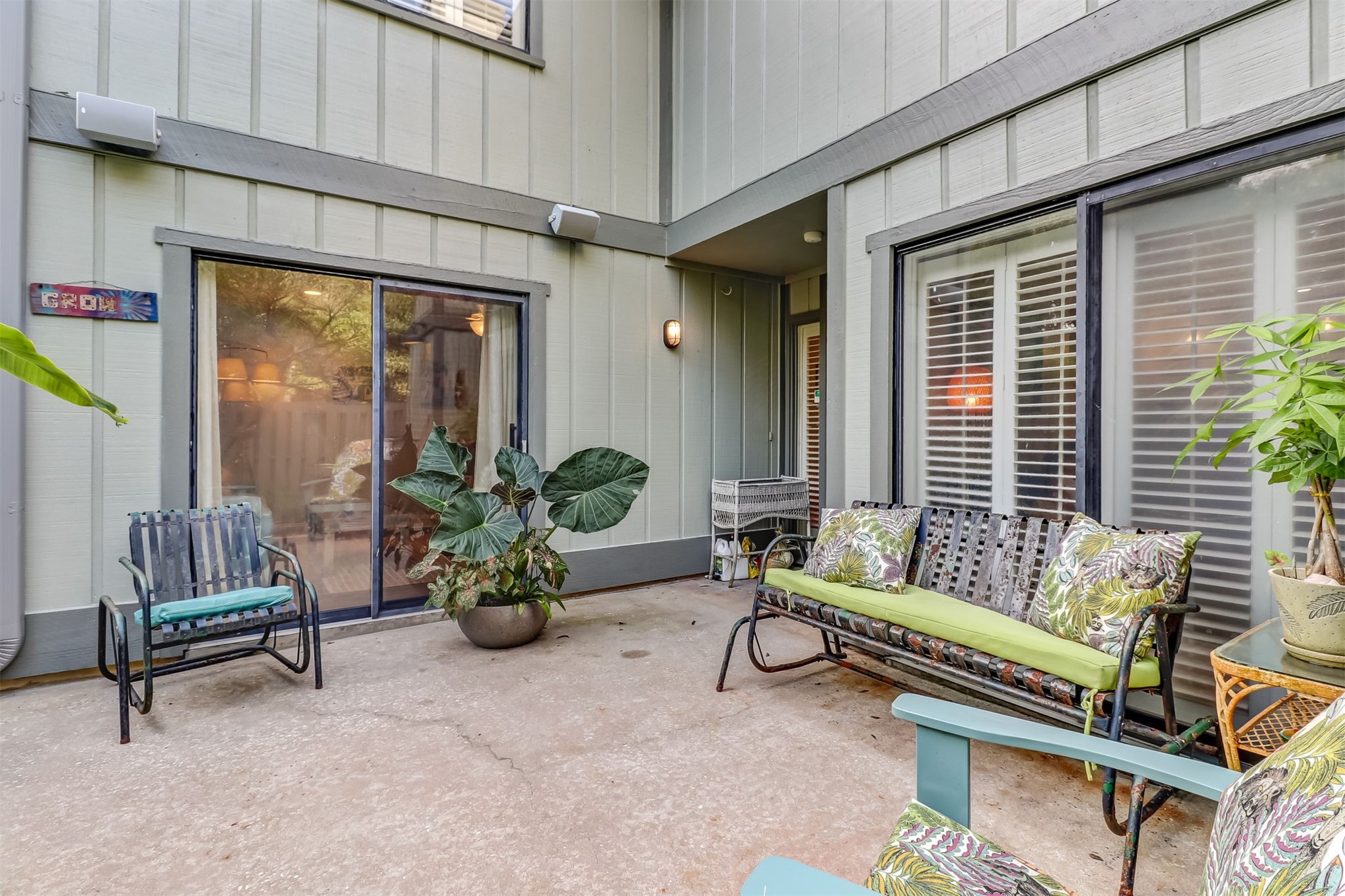 2700 MIZELL AVENUE 903