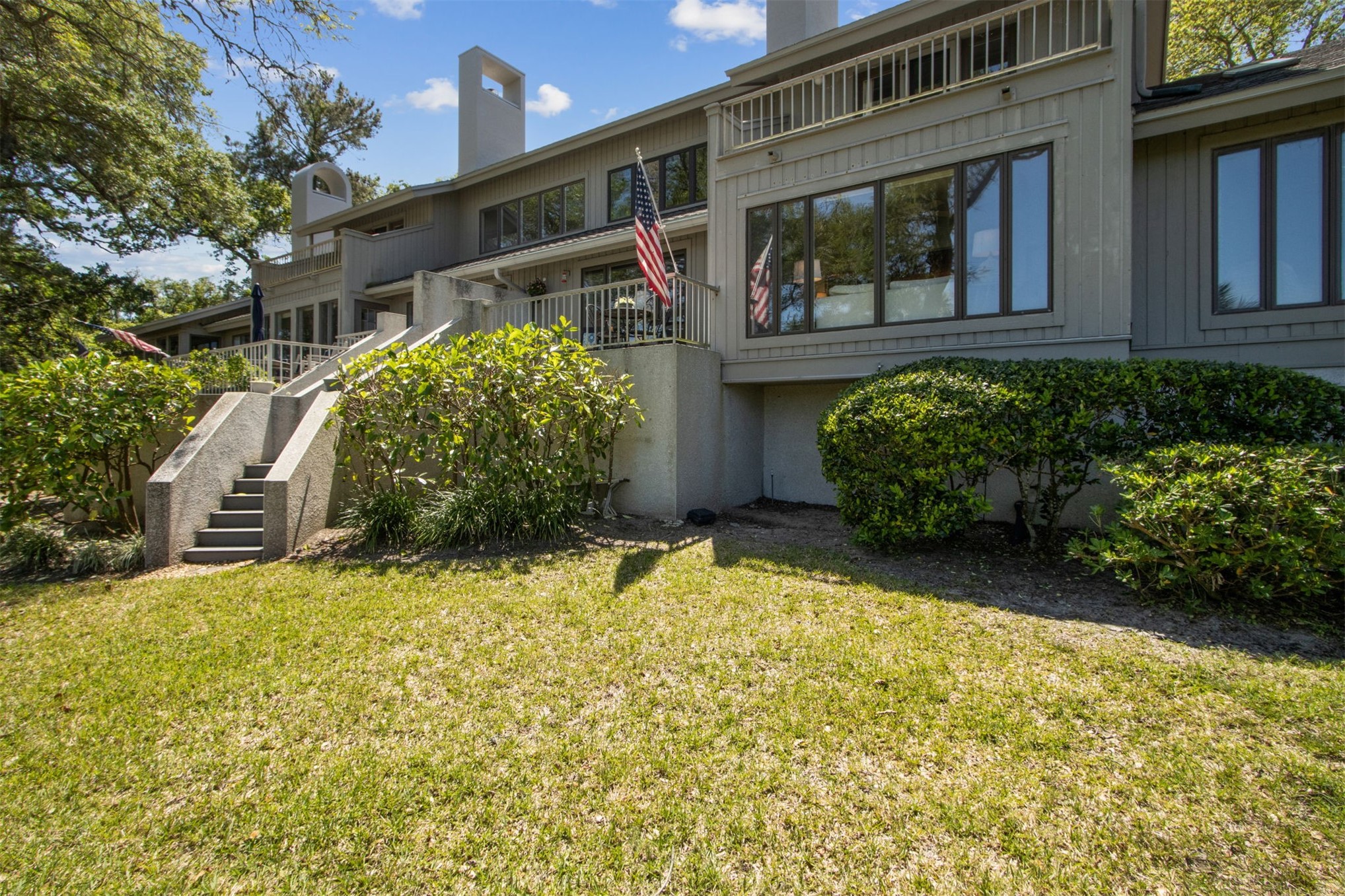2413 BOXWOOD LANE