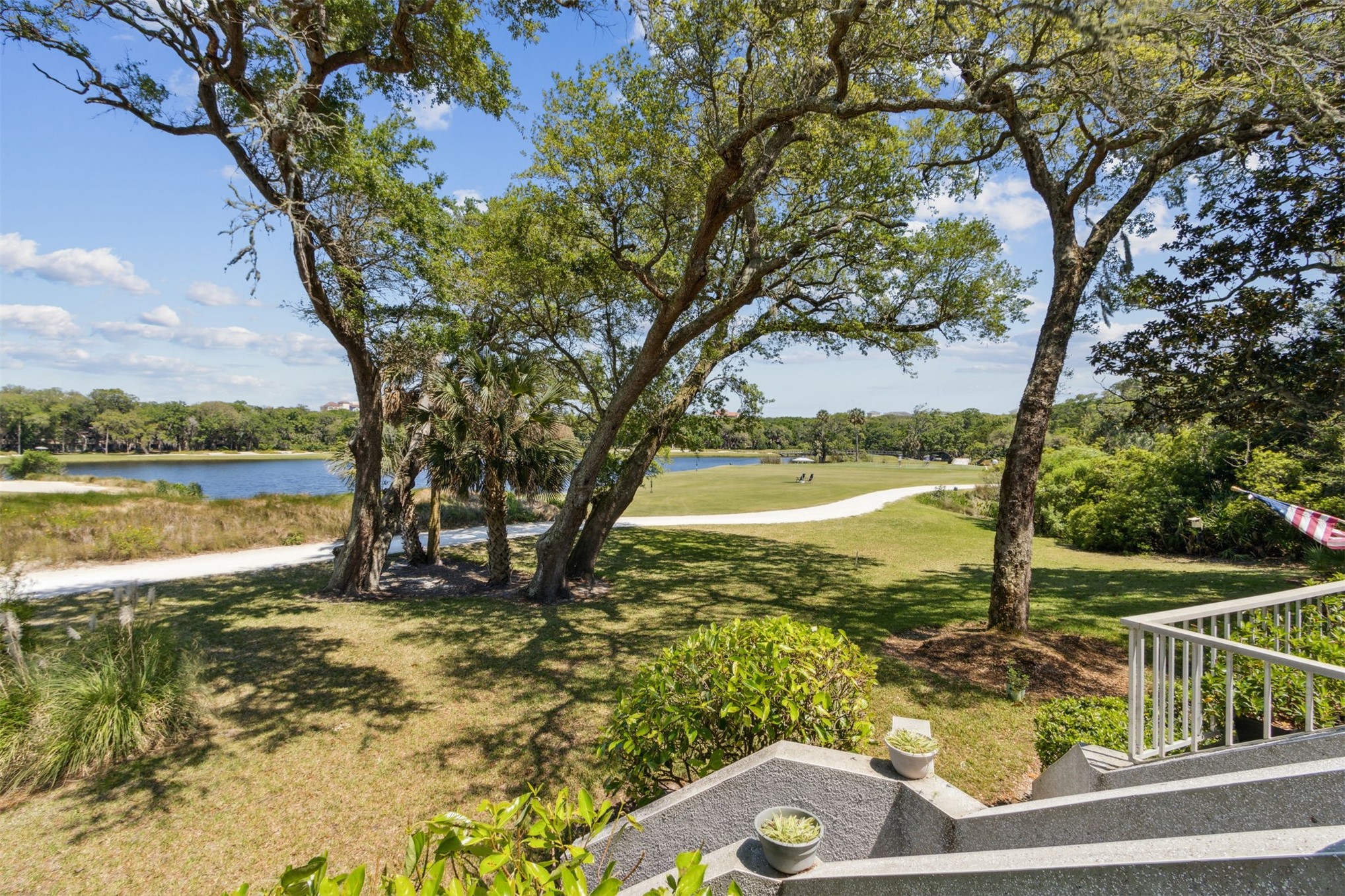 2413 BOXWOOD LANE