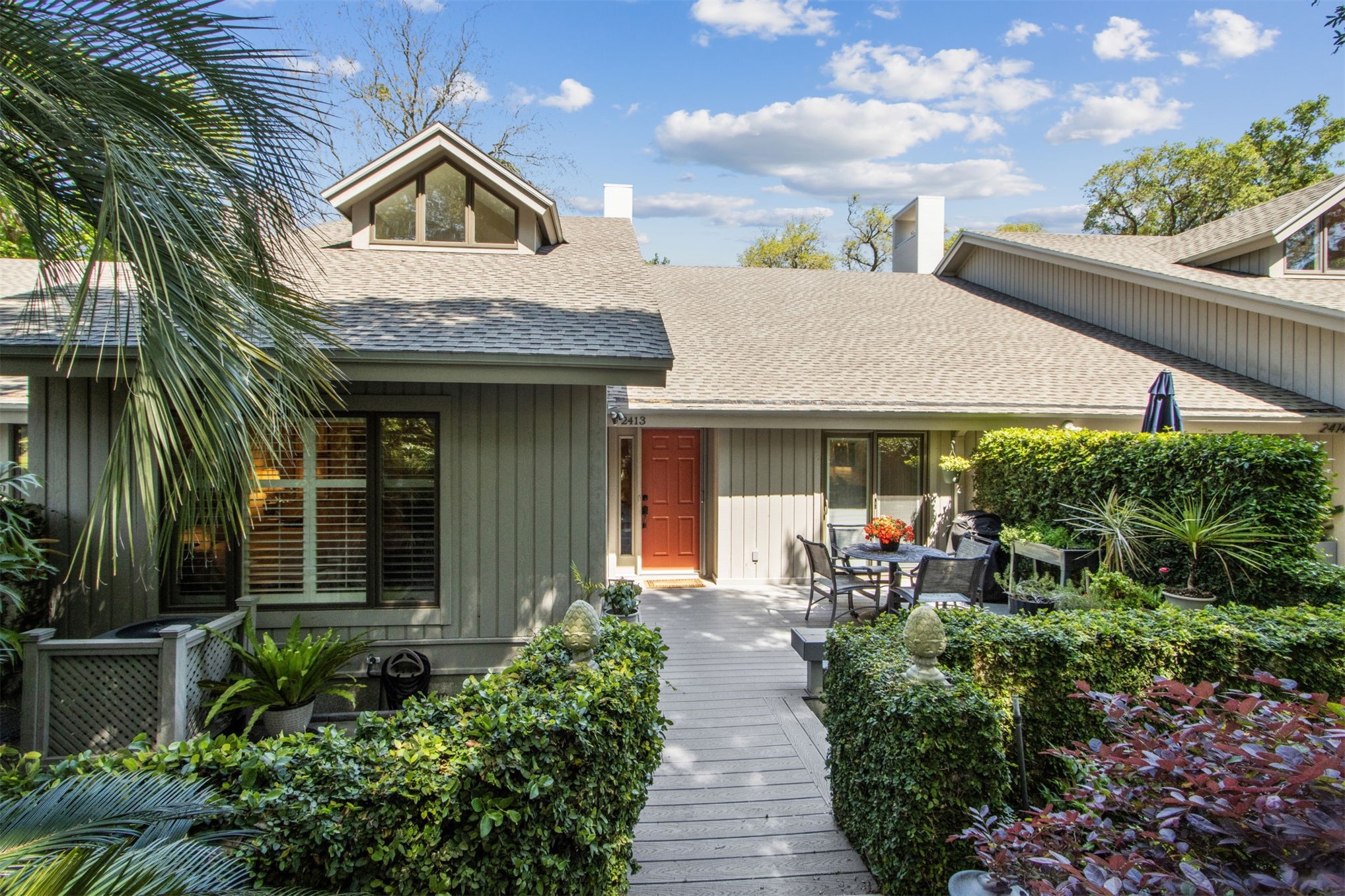 2413 BOXWOOD LANE