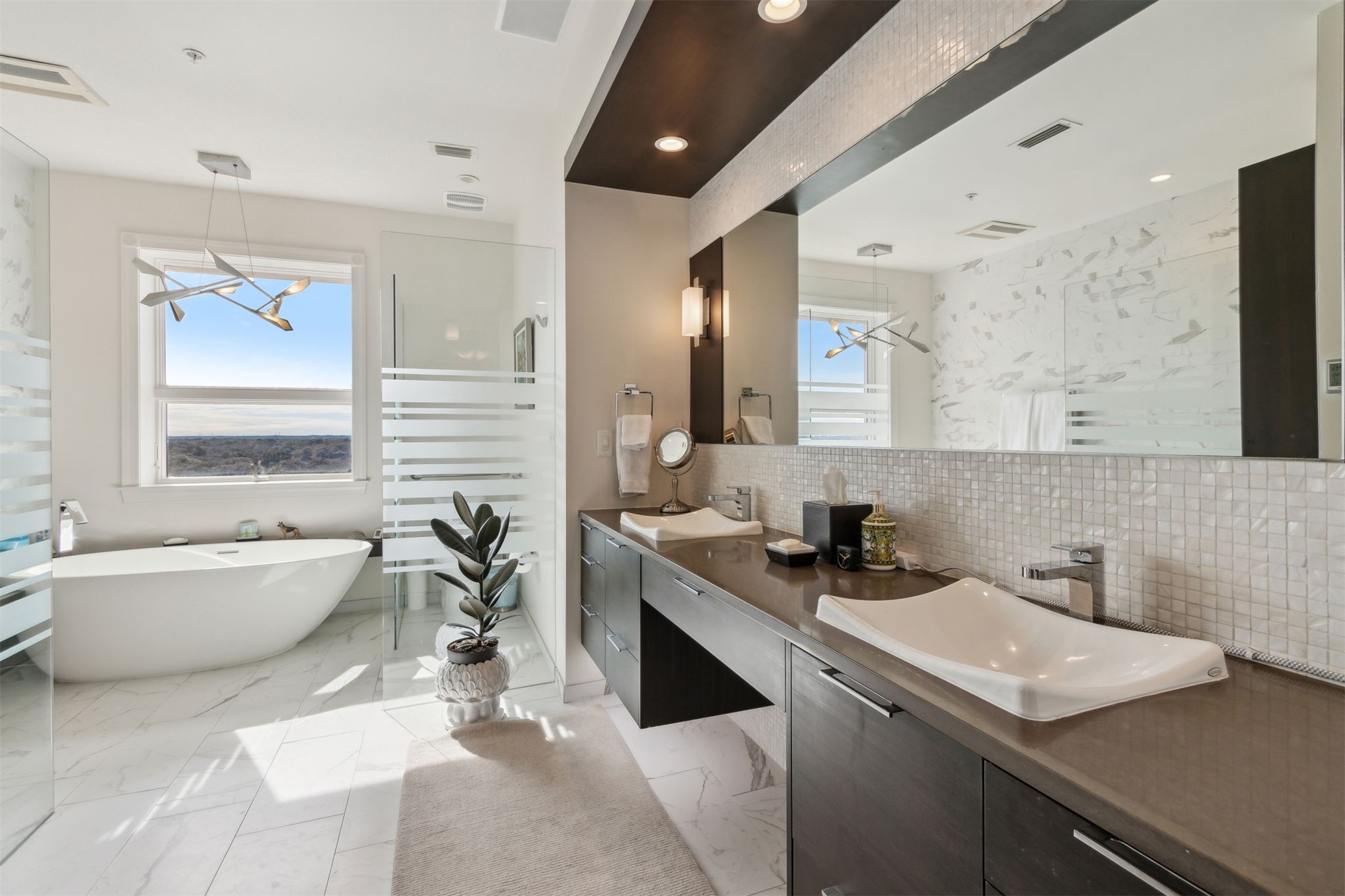719 OCEAN CLUB PLACE 719