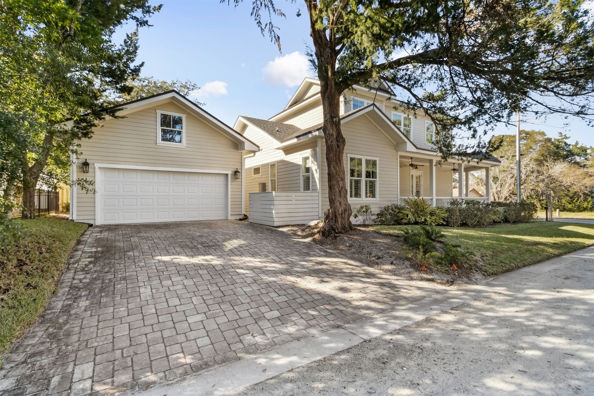 1020 WHITE STREET