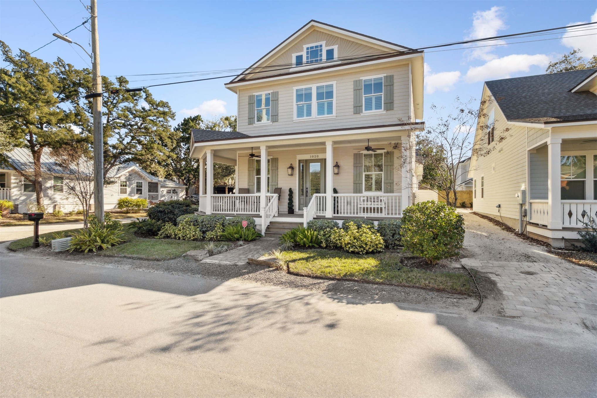 1020 WHITE STREET