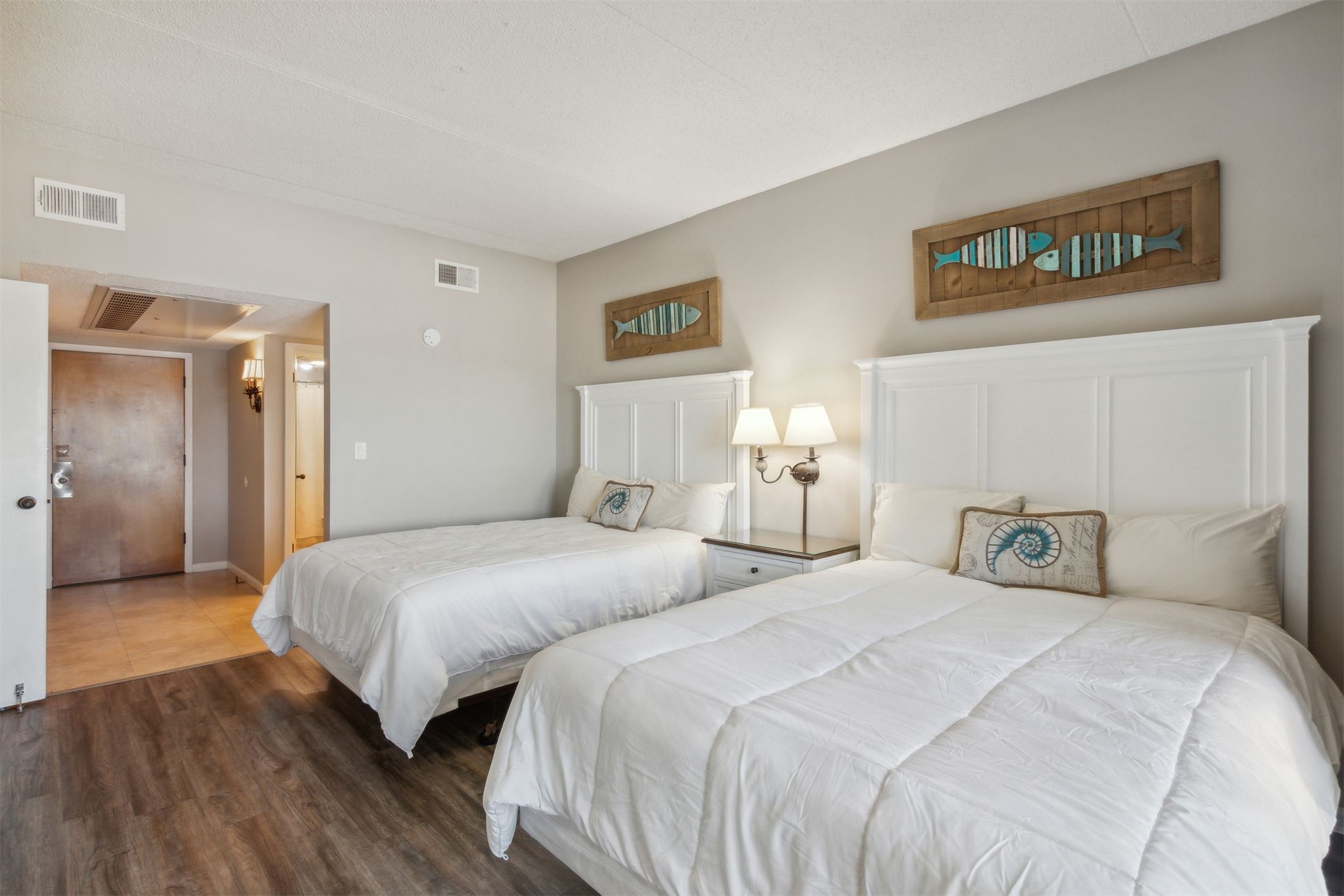 327/328 SANDCASTLES COURT 284