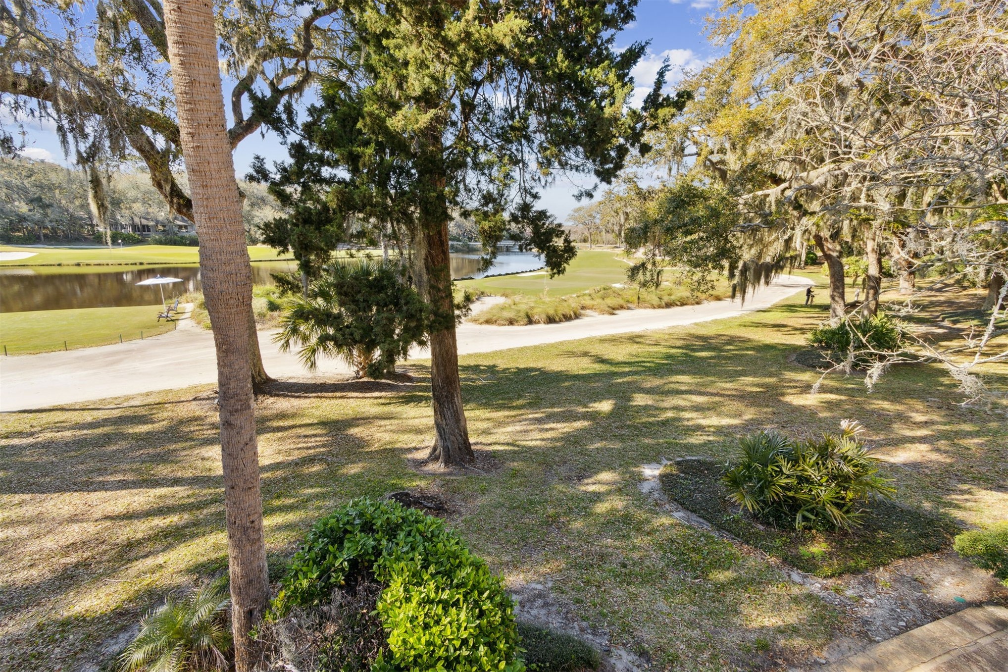 2098 BEACH WOOD ROAD 2098
