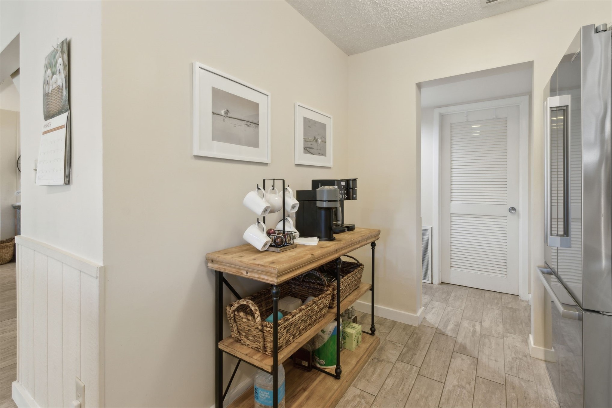 2098 BEACH WOOD ROAD 2098