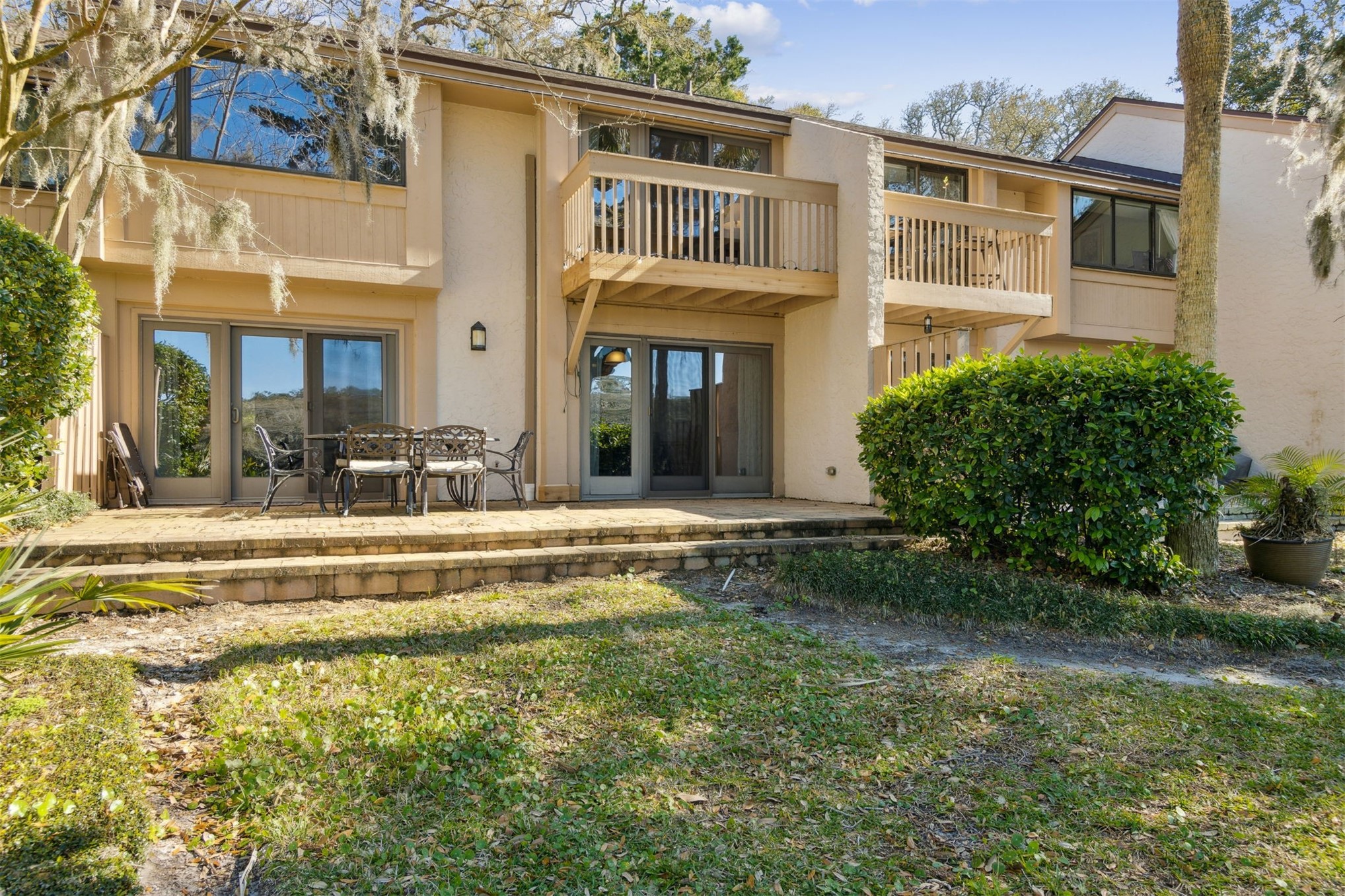 2098 BEACH WOOD ROAD 2098
