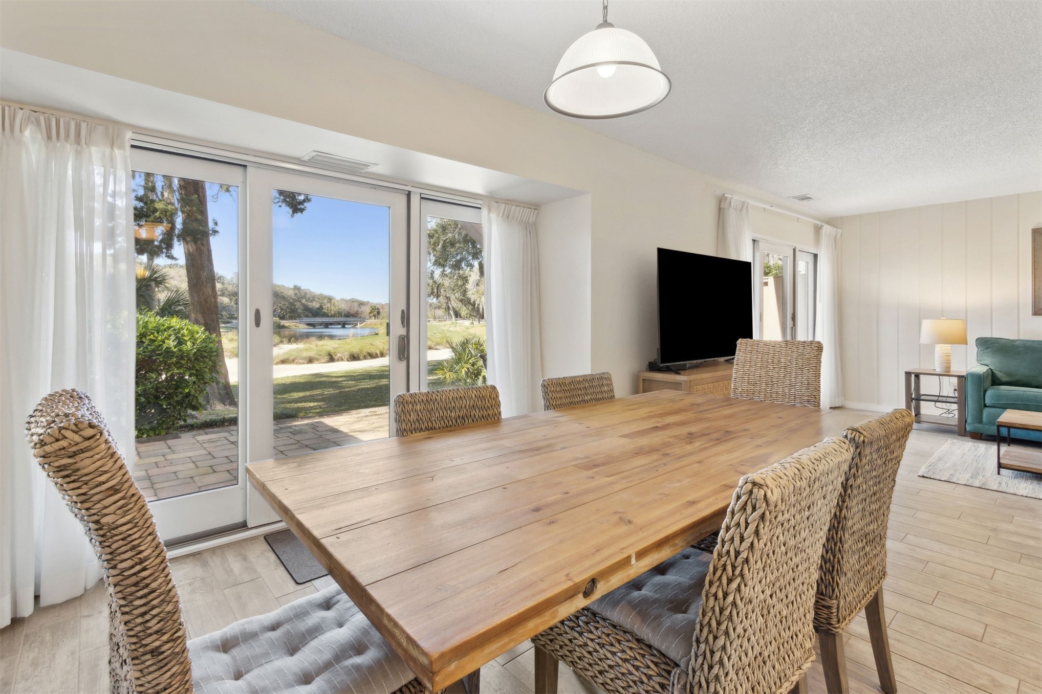2098 BEACH WOOD ROAD 2098