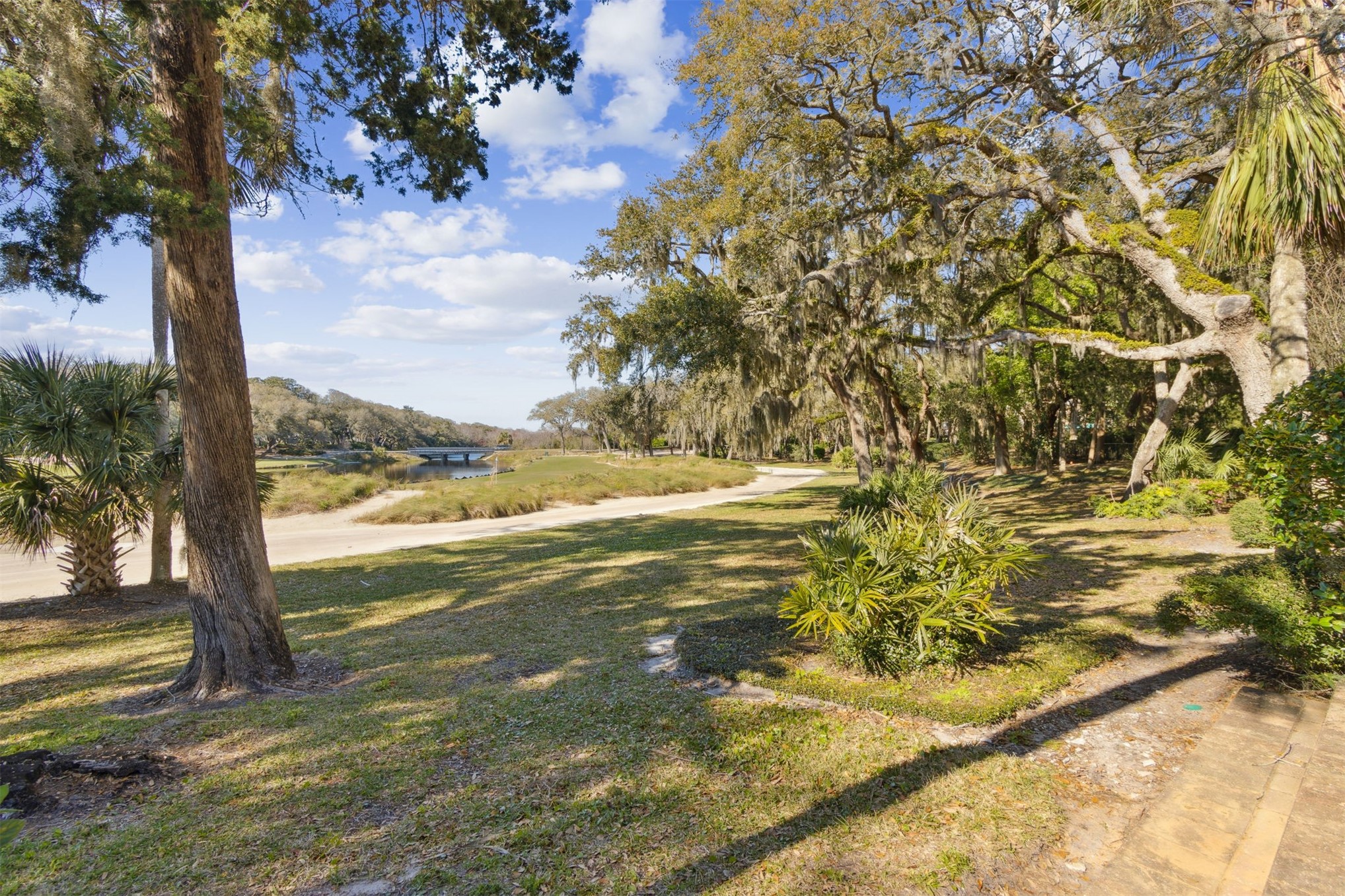 2098 BEACH WOOD ROAD 2098