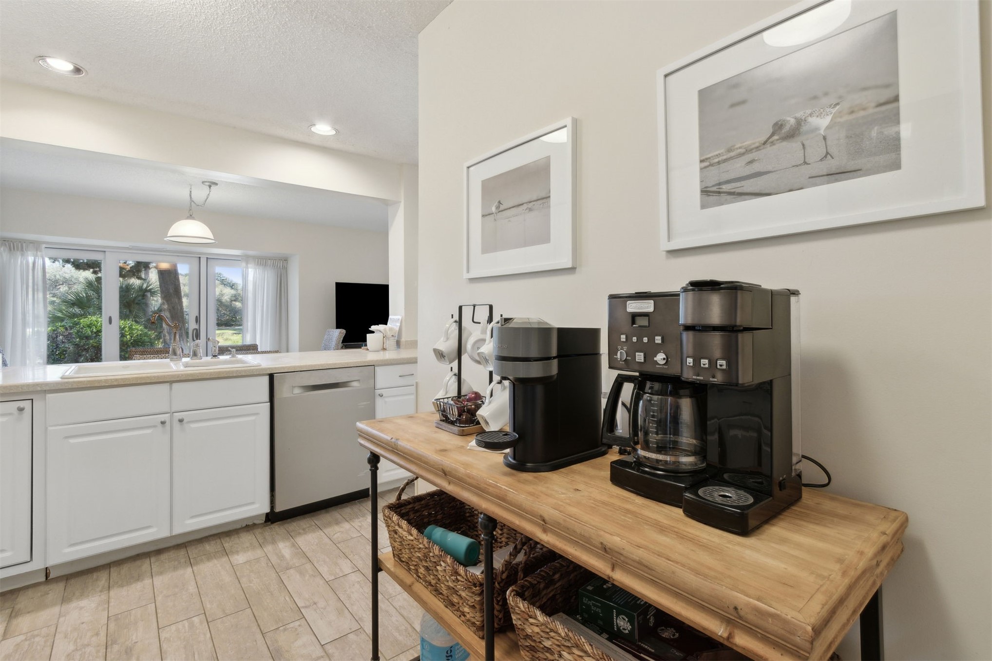 2098 BEACH WOOD ROAD 2098
