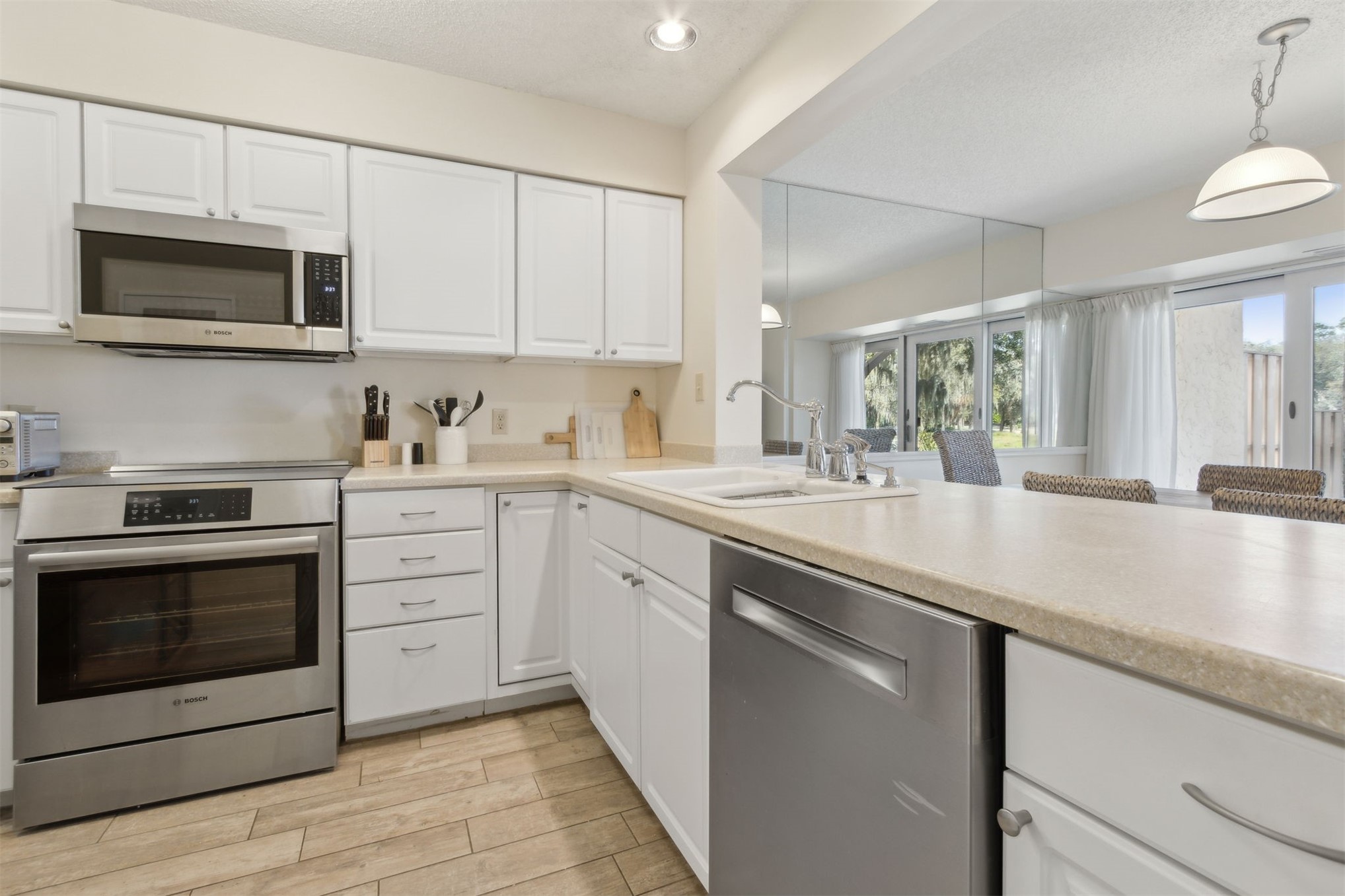 2098 BEACH WOOD ROAD 2098